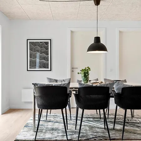 3 Bedroom Beautiful In בית נופש