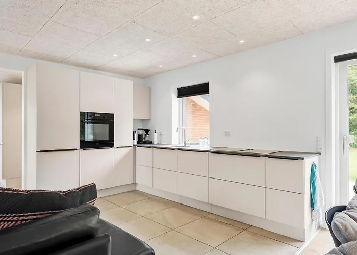 3 Bedroom Beautiful In Tarm