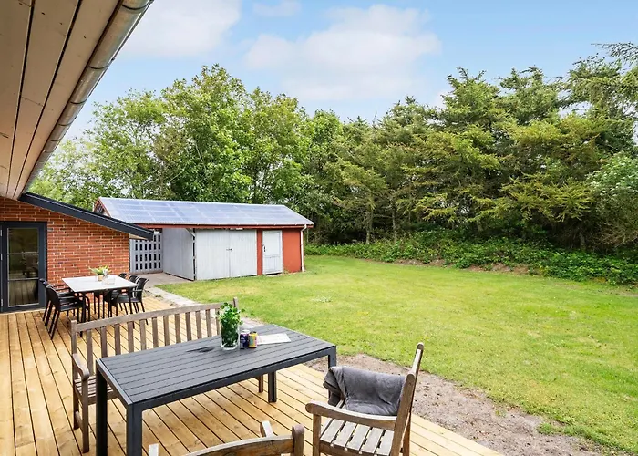 Holiday home 3 Bedroom Beautiful In